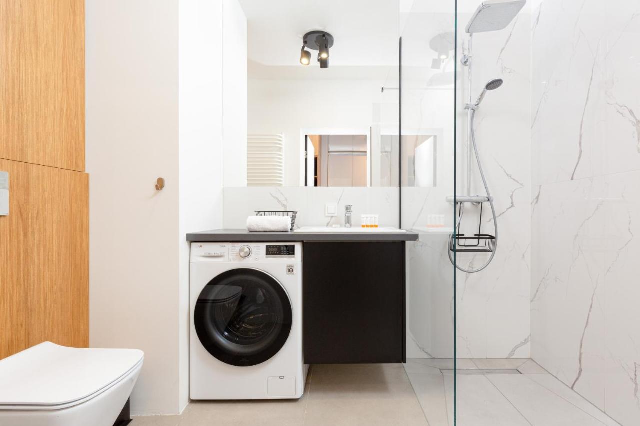 Atrium Promenada Apartments Goclaw By Noclegi Renters Varsovie Extérieur photo